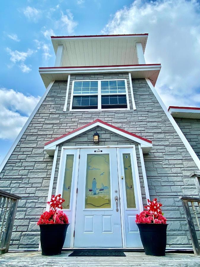 The Waterfront Motel Grand Barachois Экстерьер фото