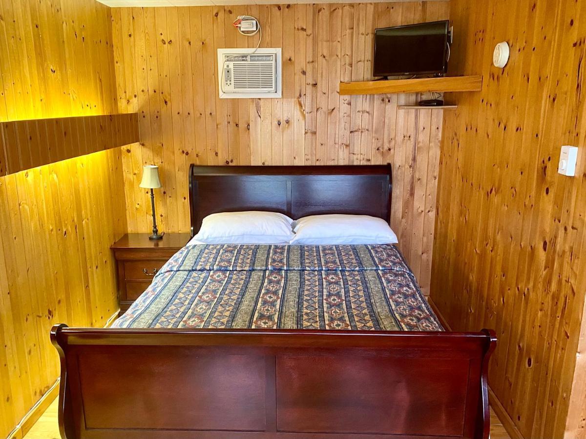The Waterfront Motel Grand Barachois Экстерьер фото