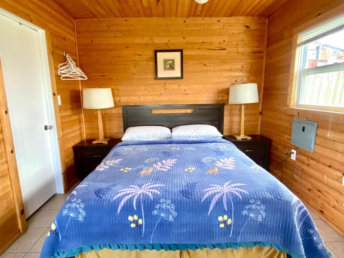 The Waterfront Motel Grand Barachois Экстерьер фото