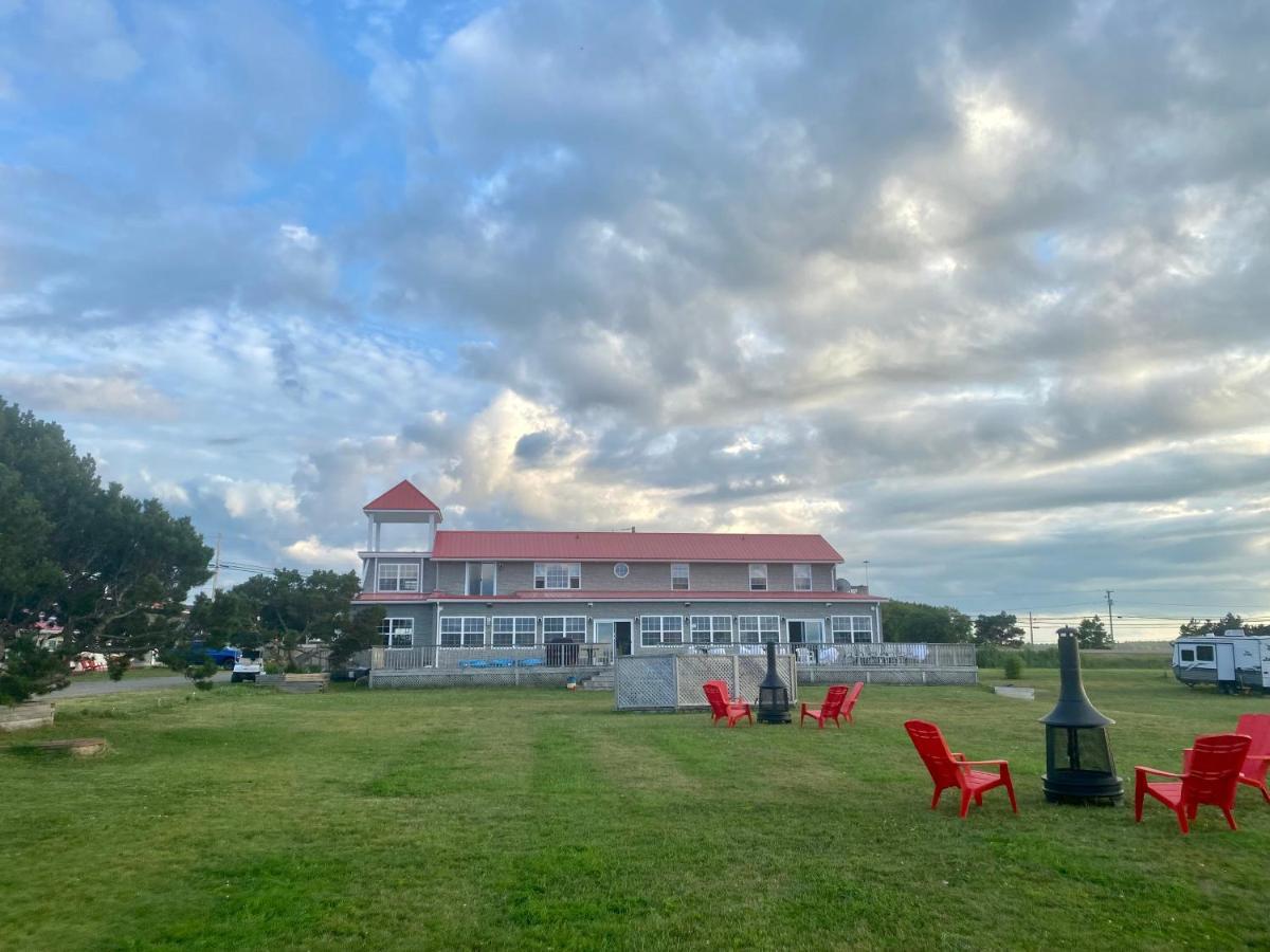 The Waterfront Motel Grand Barachois Экстерьер фото