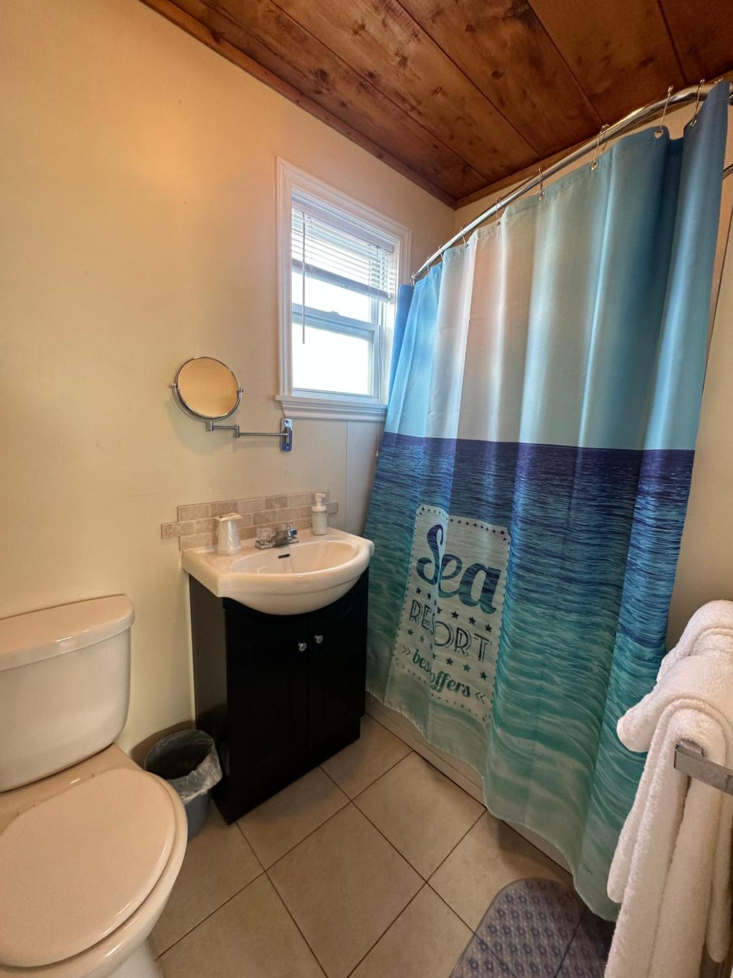 The Waterfront Motel Grand Barachois Экстерьер фото