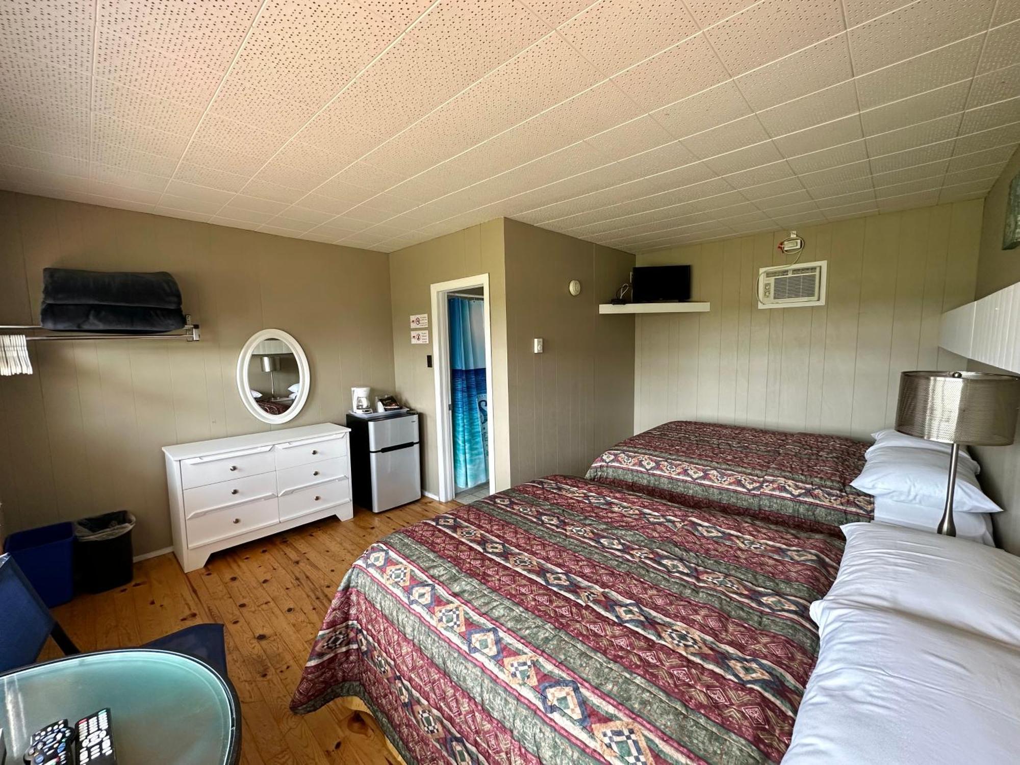 The Waterfront Motel Grand Barachois Экстерьер фото