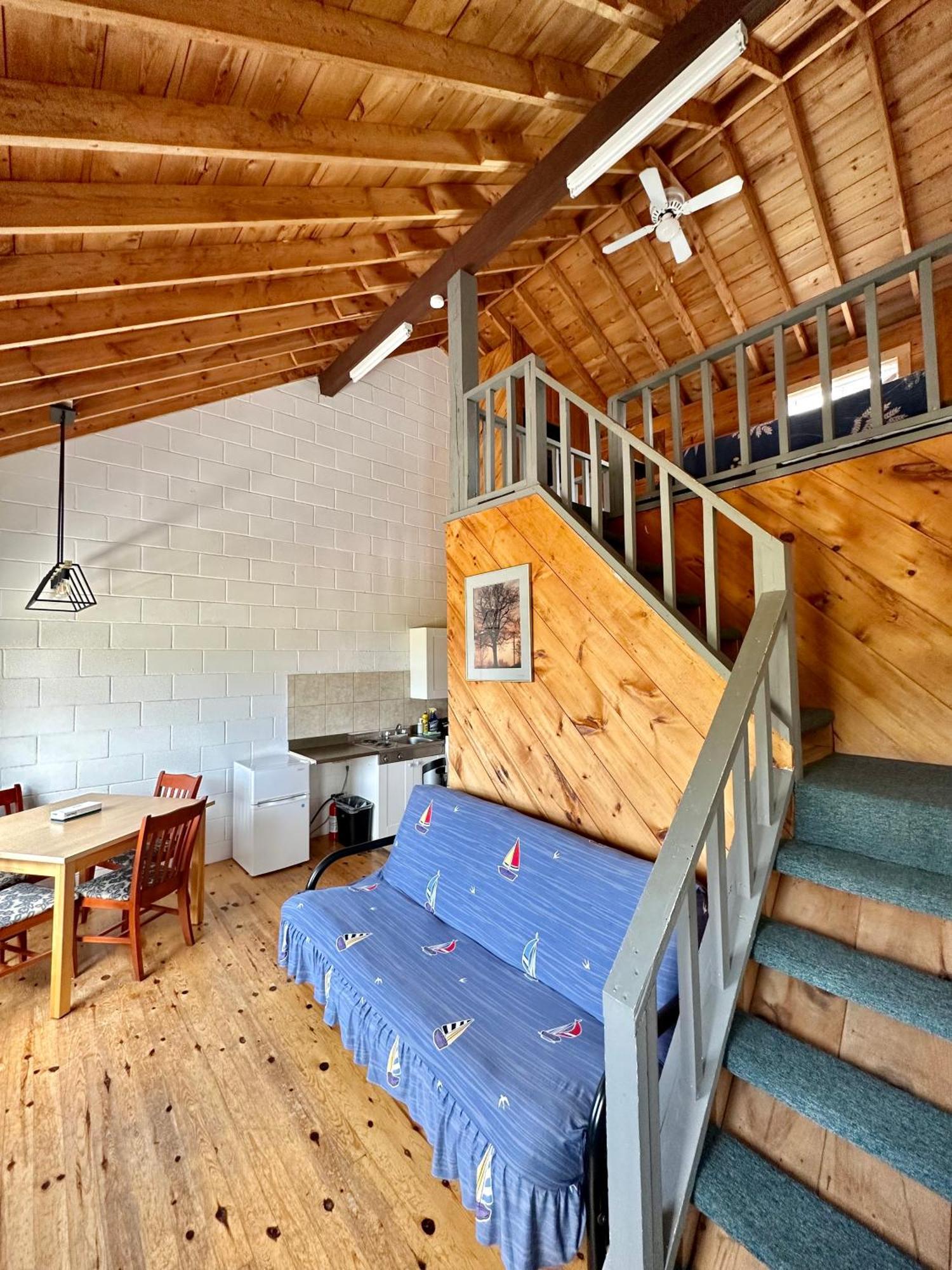 The Waterfront Motel Grand Barachois Экстерьер фото